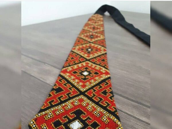کراوات سوزن دوزی
